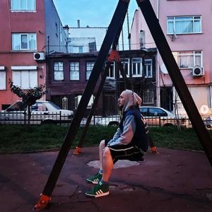 Mumdan Hayaller(feat. Tankurt Manas) (Explicit)