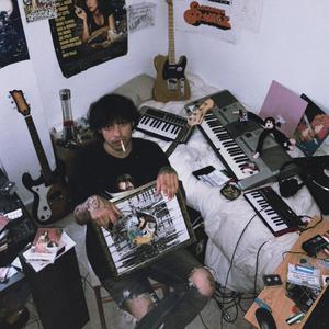 Fingers on my ribs mix 0 (bonus track) (feat. Lipsill) (Demo|Explicit)