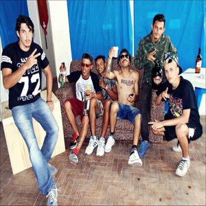 Ela Se Flexiona (Explicit)