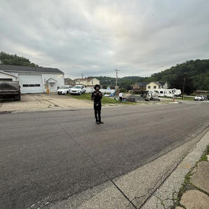 Muti (feat. Azlo & Z Dot Go) (Explicit)