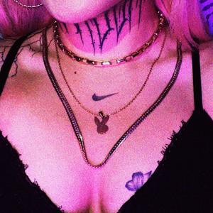 Lo que extrañas no existe (Explicit)