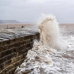 Between two bays (feat. Remy River)