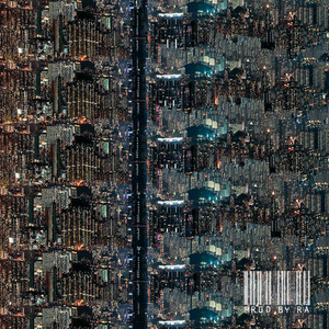 孤单地走在下雨的街道，连鸟屎也不会撒在我头上