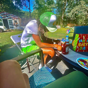 Evriiwiik (peek) (Explicit)