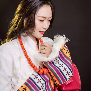 雪山姑娘 - 格桑曲珍封面
