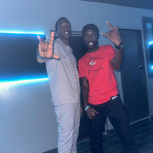 Flow Like This (feat. Roundtree GuttaRachid) (Explicit)