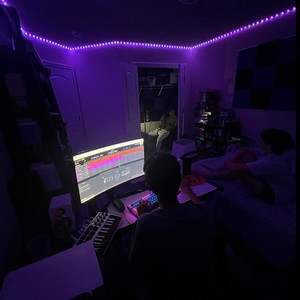 SHOUT OUT (Explicit)