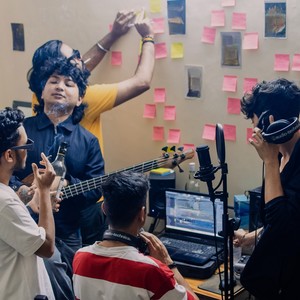 Ghode Khul Gye (Explicit)