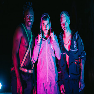 Que Passa Novinha (Explicit)