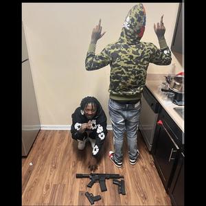 4 flat #freeHank #freeG10 #free14shotz (Explicit)