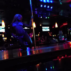 Kiss and tell? (Explicit)