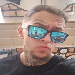 Baton vermelho (Explicit)