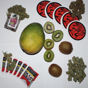 Mango & Kiwi (feat. Young Boy Piet, Joury29, Kyoshin29 & JJoe29) (Explicit)