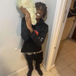 Reminiscing (feat. Snappa4x) (Explicit)