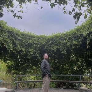 神爱世人 - 马骏Samuel、周殷殷封面