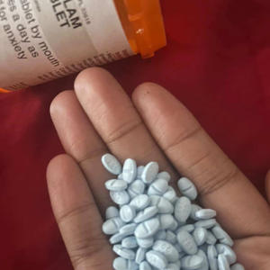 sticky bomb (feat. T4Ac4) (Explicit)