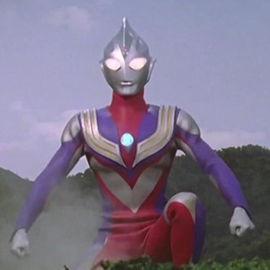 她不相信奥特曼 (伴奏)