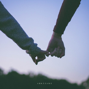 Abrázame