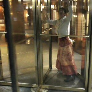 r (evolving) door avenida méxico