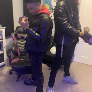 Hype sittin (feat. TakeAway Dchapp) (Explicit)