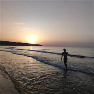 Dama y Vagabundo (feat. dvalladares___) (Explicit)