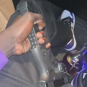 2 slippery (feat. Thatboy Jaydee) (Explicit)