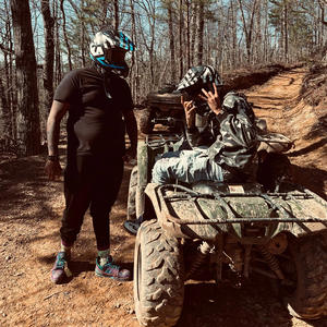 glass house (feat. Zaylaa) (Explicit)