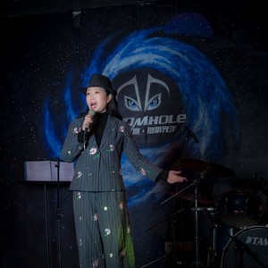 英魂戍边 (伴奏)