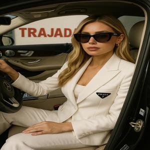 TRAJADA (feat. KARR) (Explicit)