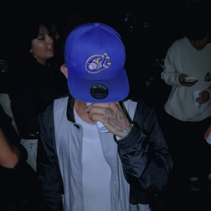 Un Paso Adelante (Explicit)