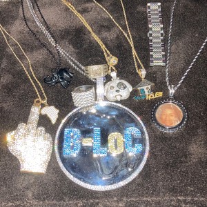 Head N Shoulders(feat. J-Diggs) (Explicit)