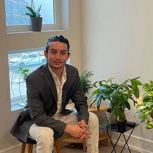 NEVER BACK DOWN (feat. John Mana) (Explicit)