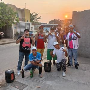 Ando bien conectao (feat. Mero Mero, Nexus, Bastardo & Draksito) (Explicit)
