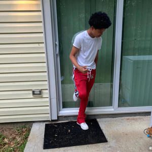 HOT (feat. Luhdez1, Ynluhant & Lil 5eno) (Explicit)