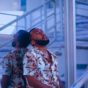 Tatuagem no ombro (Explicit)