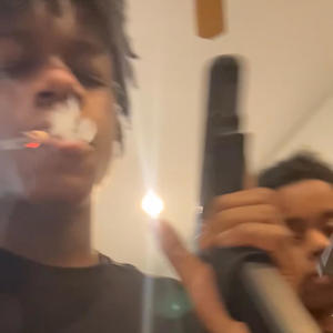 Dont Give A **** (feat. Laa3toactive) (Explicit)