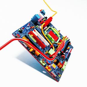 Bloe's Cloes (feat. Ben Finnis)