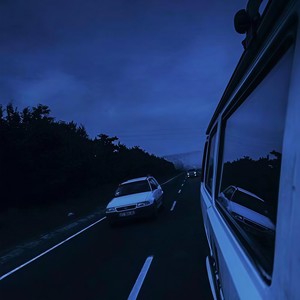 在夜里