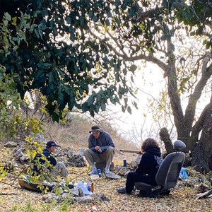 надеясь (feat. тоня кто? & Дедовский свитер)