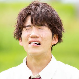 泣き虫ヒーロー (爱哭鬼英雄)