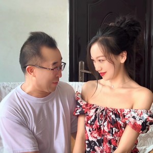 我是与众大不同 (伴奏)