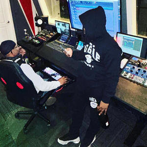 Tie My Shoes (feat. Yung Yae) (Explicit)