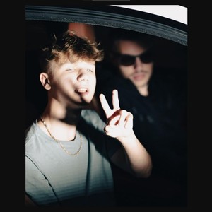 Chimicala(feat. Goldbach, Andreeas & Philly) (Explicit)