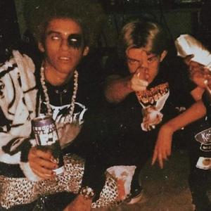 BROKEN WINDOWZ(feat. Henny Graves) (Explicit)