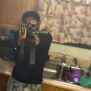 Slangin iron (feat. Fleez!) (Explicit)