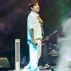 ជិតម៉ោង12