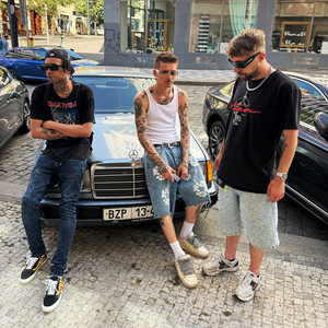 No farbics (Explicit)