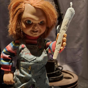 Feet up (feat. Mirii1k) (Explicit)