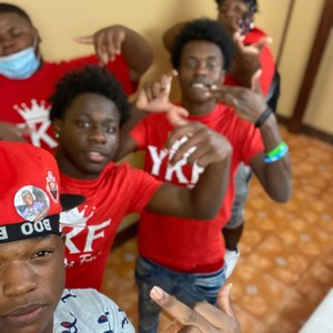 Flexed Up (feat. Kvtthroat & Luh Black) (Explicit)