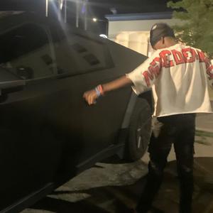 G5s & G9s (feat. YMC VON & Kuu) (Explicit)